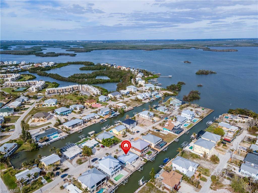 Fort Myers Beach, FL 33931,208 Flamingo ST