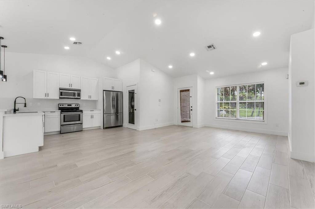 Naples, FL 34117,3785 26th AVE SE