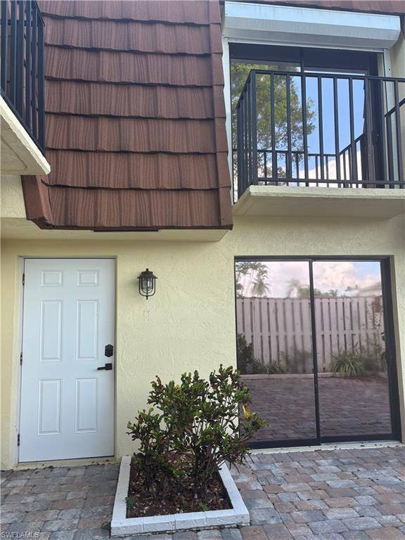 Fort Myers, FL 33919,5245 Cedarbend DR #4
