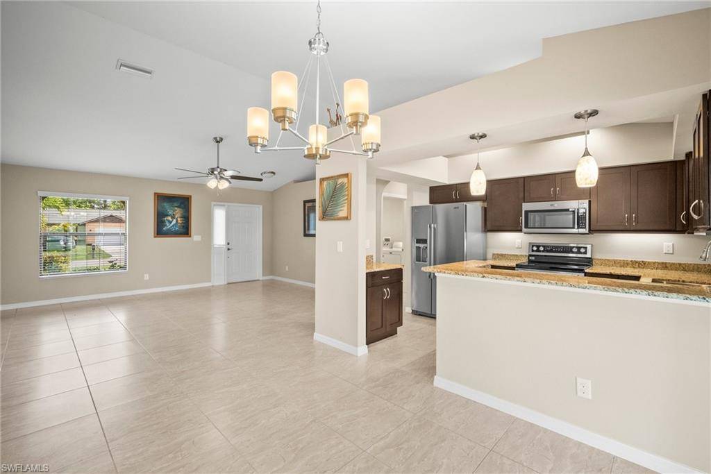 Cape Coral, FL 33904,502 SE 26th TER