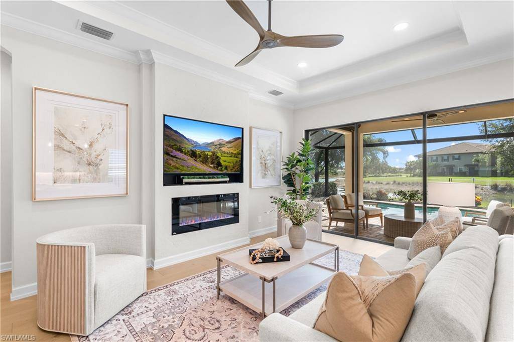 Naples, FL 34119,8834 Vaccaro CT