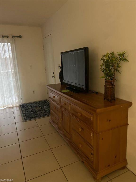 Fort Myers, FL 33919,5331 Summerlin RD #3110