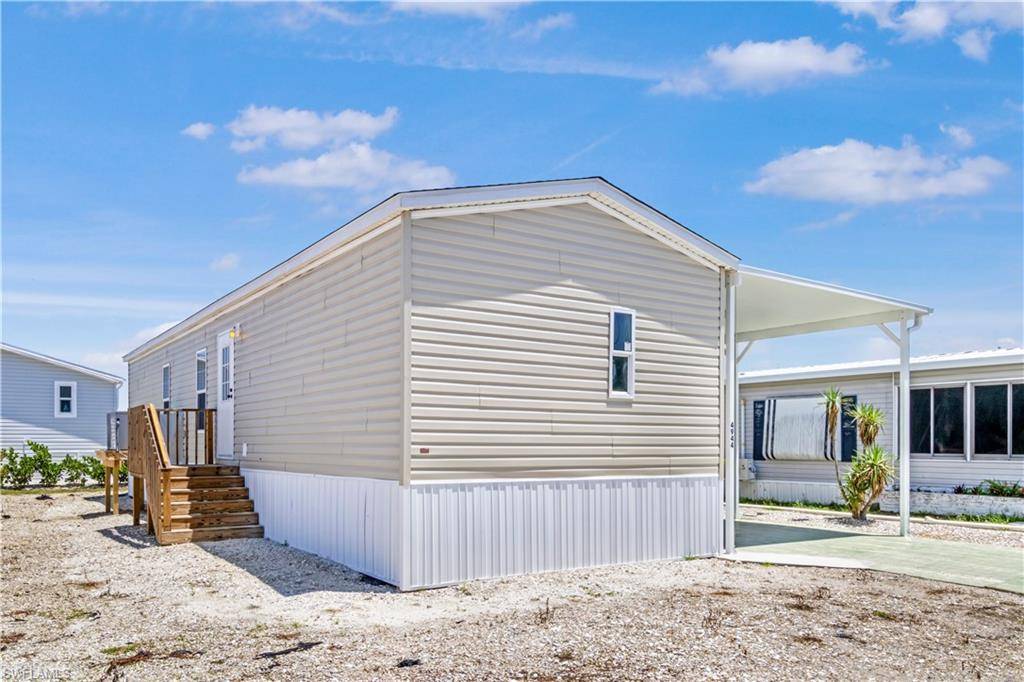 St. James City, FL 33956,4944 Porky LN