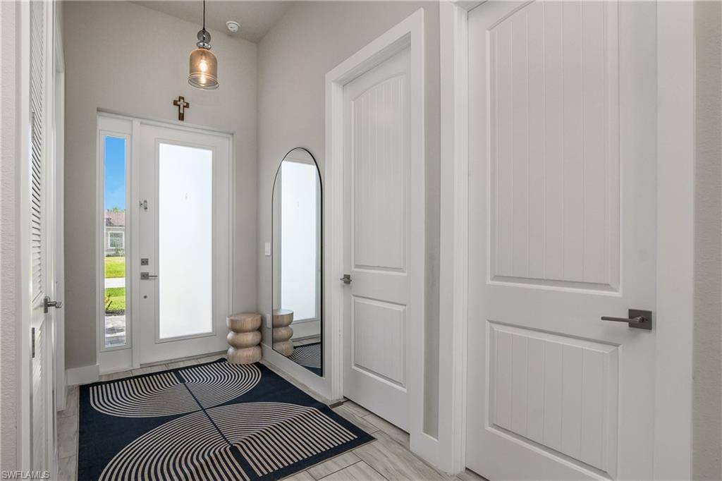 Cape Coral, FL 33914,1323 SW 36th ST