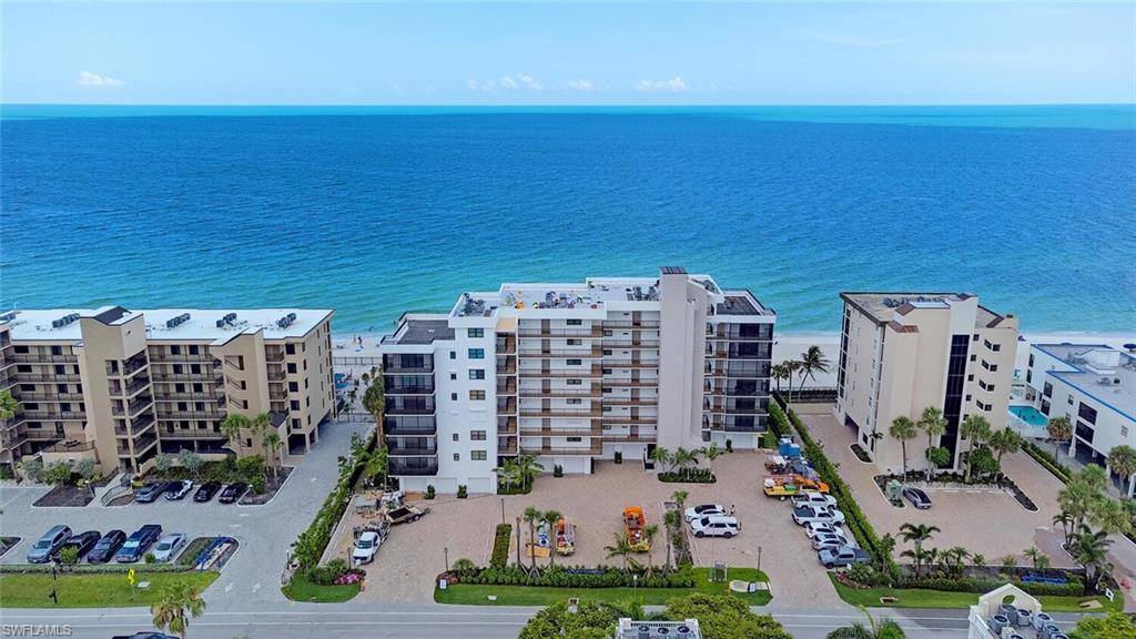 Naples, FL 34108,9375 GULF SHORE DR #402