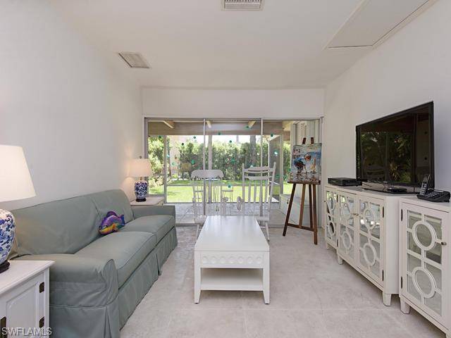 Naples, FL 34102,116 3RD ST N