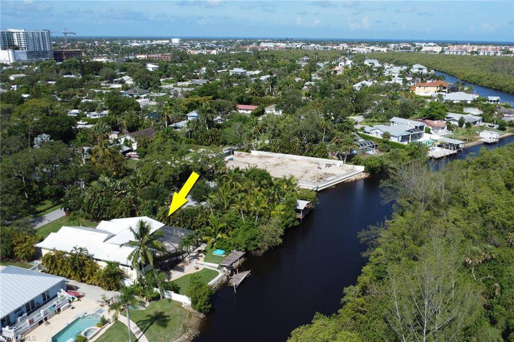 Naples, FL 34104,2447 Harbor RD