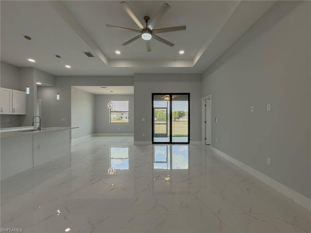 Lehigh Acres, FL 33974,417 Paddock ST