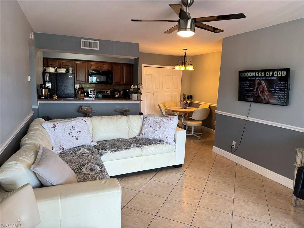 Fort Myers, FL 33919,5307 Summerlin RD #712