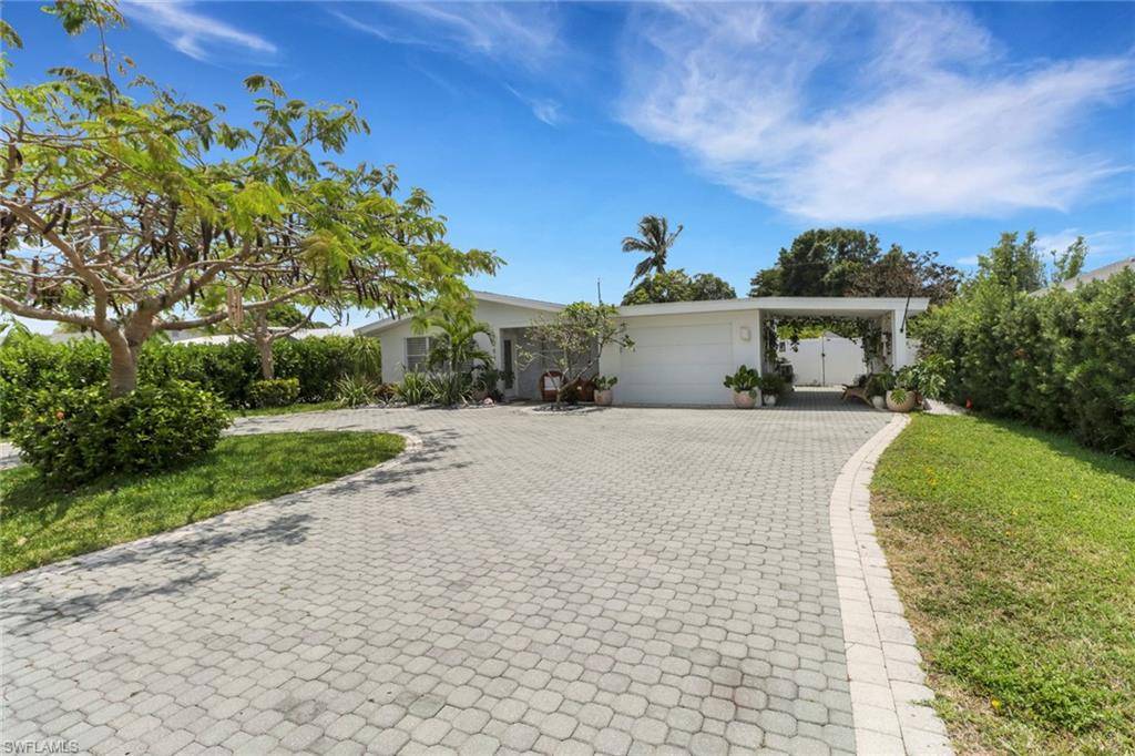 Naples, FL 34103,1282 Illinois DR