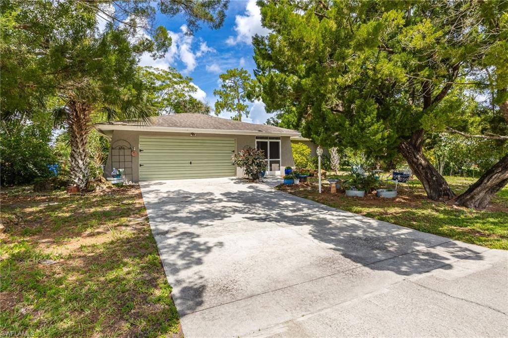 Lehigh Acres, FL 33936,122 Dania CIR