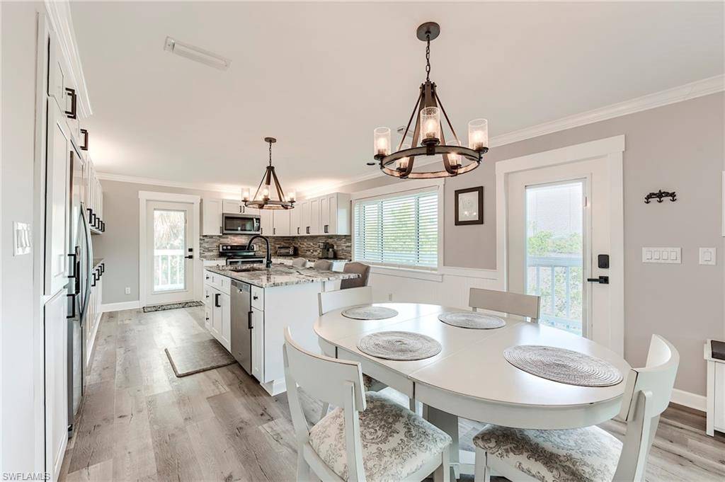 Sanibel, FL 33957,9455 Beverly LN