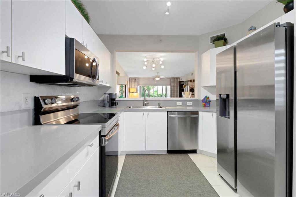 Naples, FL 34104,7839 Regal Heron CIR #104
