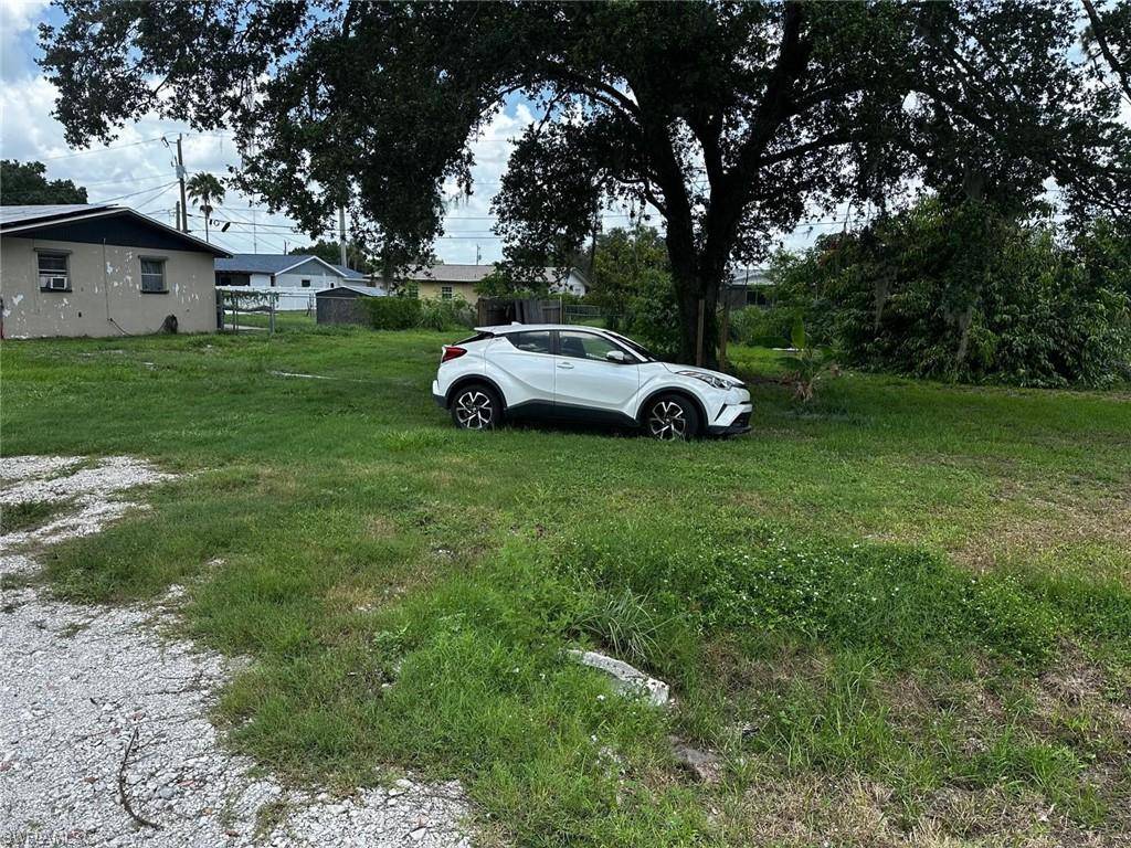 North Fort Myers, FL 33917,293 Byron AVE