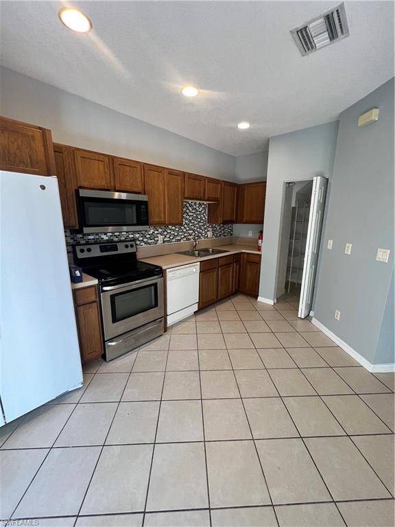 Fort Myers, FL 33967,17531 Cherry Ridge LN