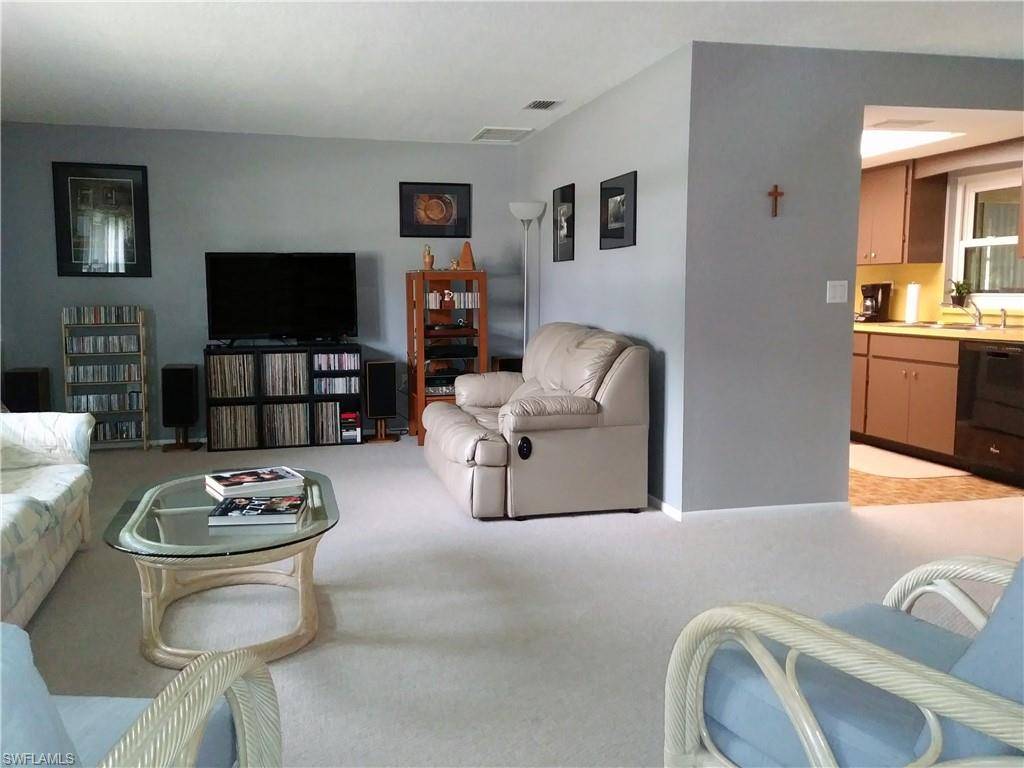 Port Charlotte, FL 33948,2119 Pellam BLVD