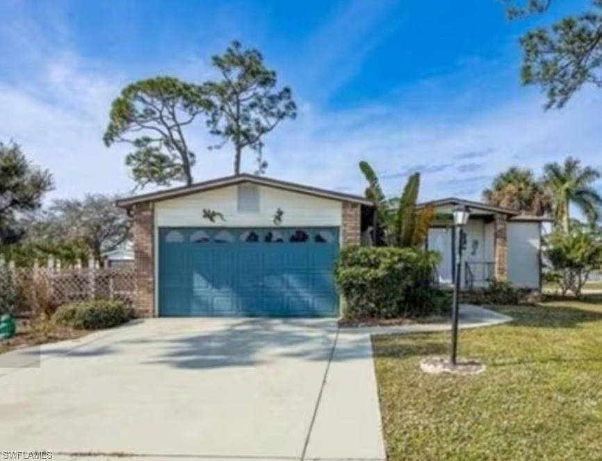 North Fort Myers, FL 33903,10091 Broken Woods CT