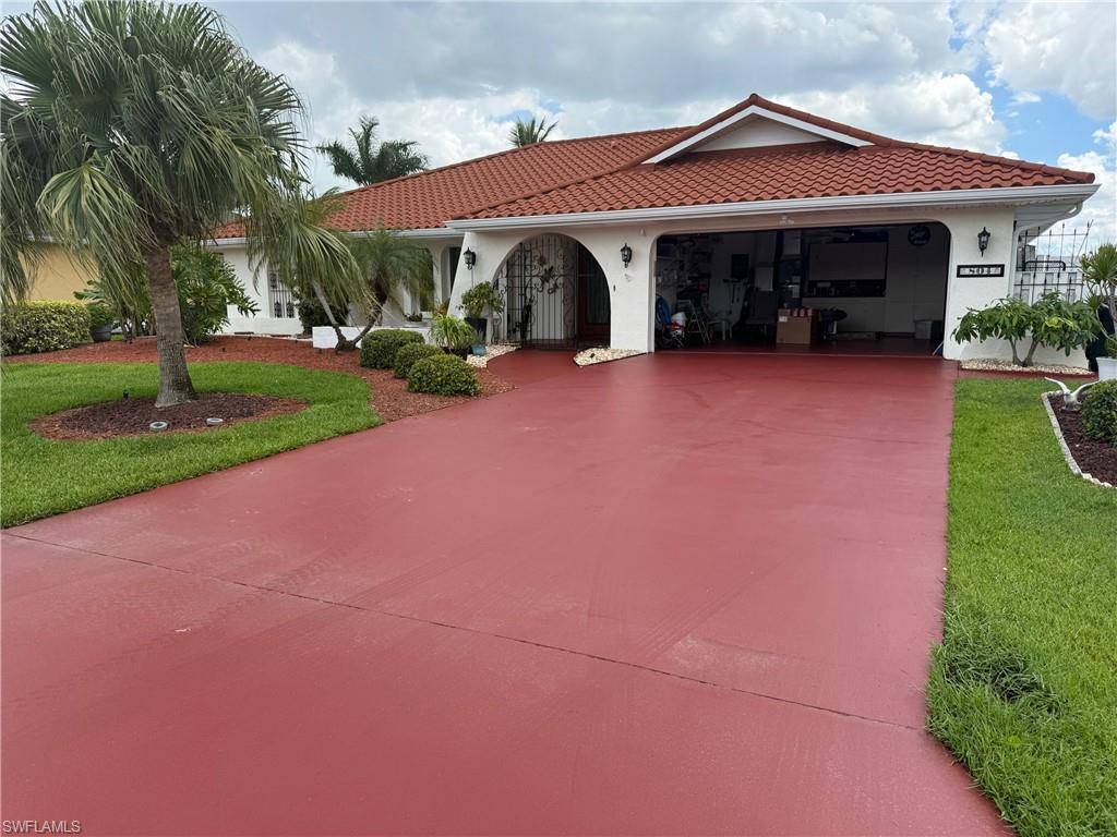 Cape Coral, FL 33991,804 SW Santa Barbara PL