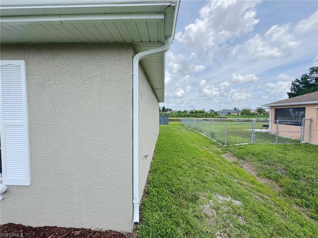 Lehigh Acres, FL 33971,4916 7th ST W