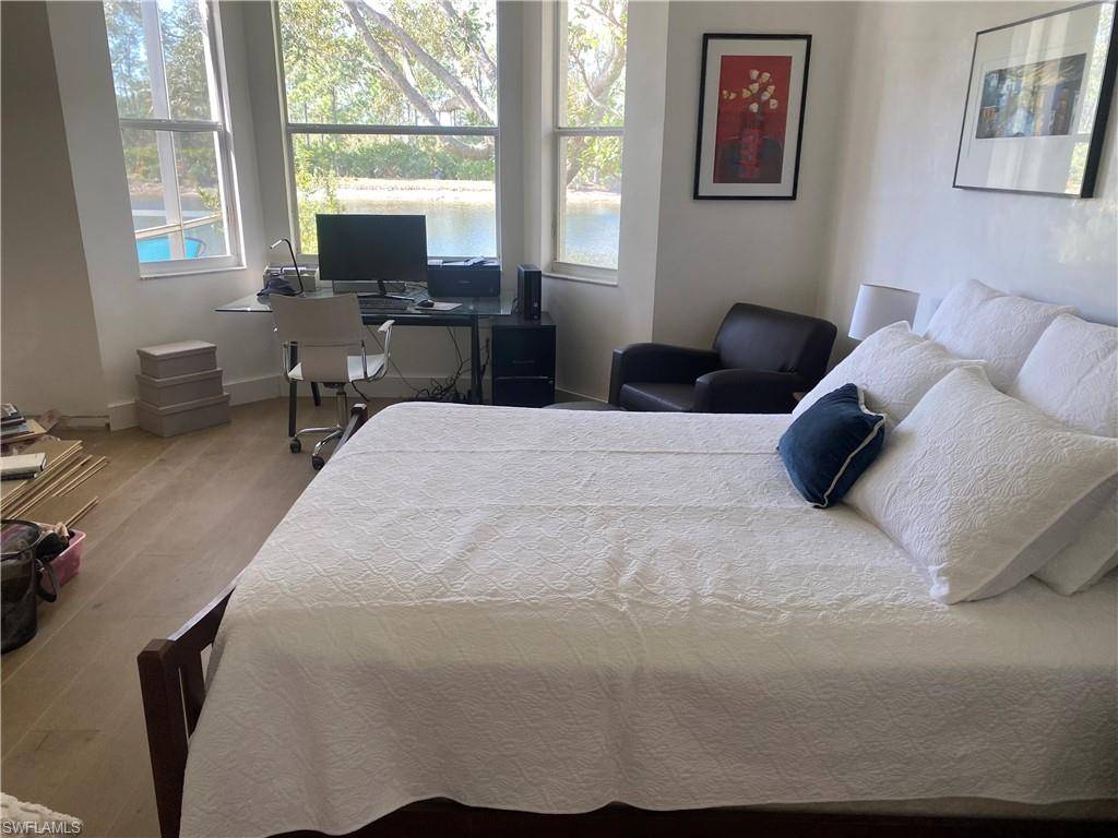 Naples, FL 34104,5717 Lago Villaggio WAY