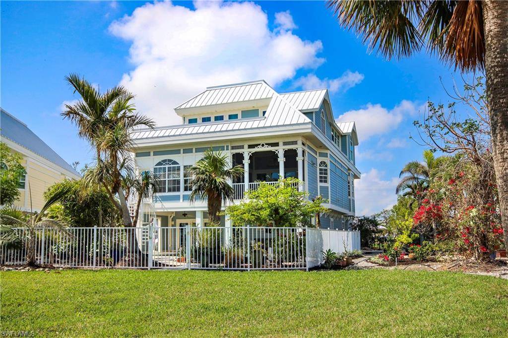 Sanibel, FL 33957,970 VICTORIA WAY