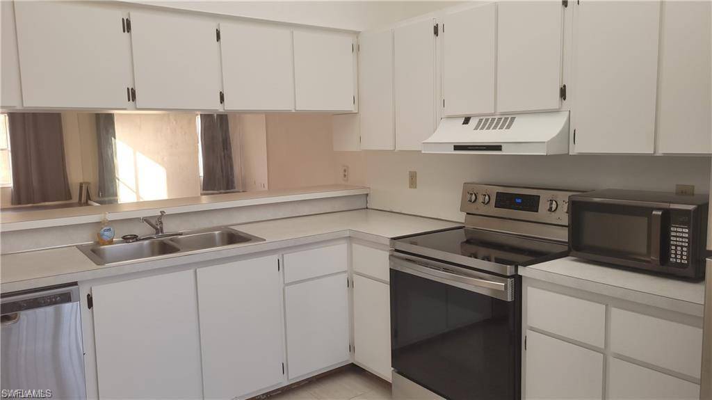 Naples, FL 34112,4130 Looking Glass LN #3806