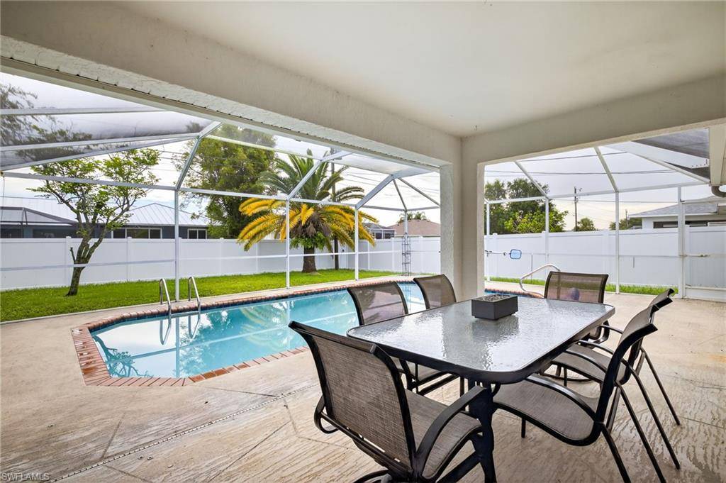 Cape Coral, FL 33990,309 SE 15th ST