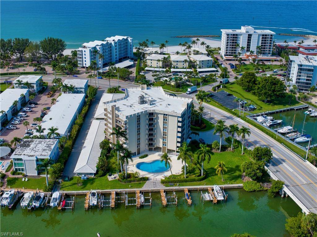 Naples, FL 34102,2150 Gulf Shore BLVD N #411
