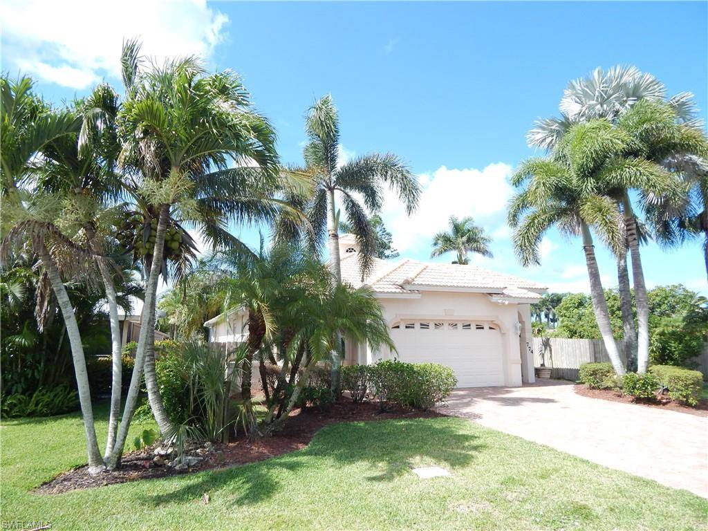 Naples, FL 34108,774 & 770 105th AVE N