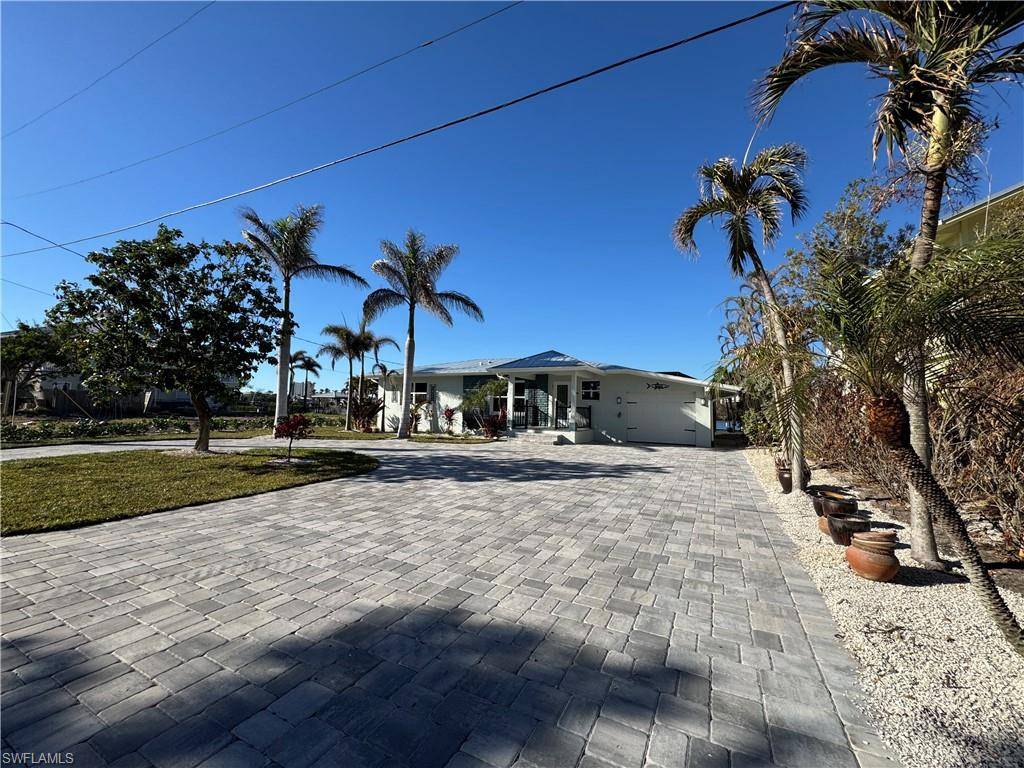Fort Myers Beach, FL 33931,8065 Lagoon RD