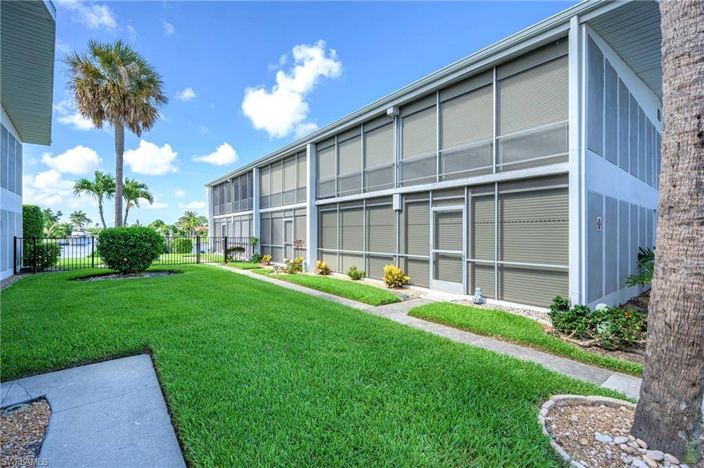Cape Coral, FL 33904,330 Tudor DR #102