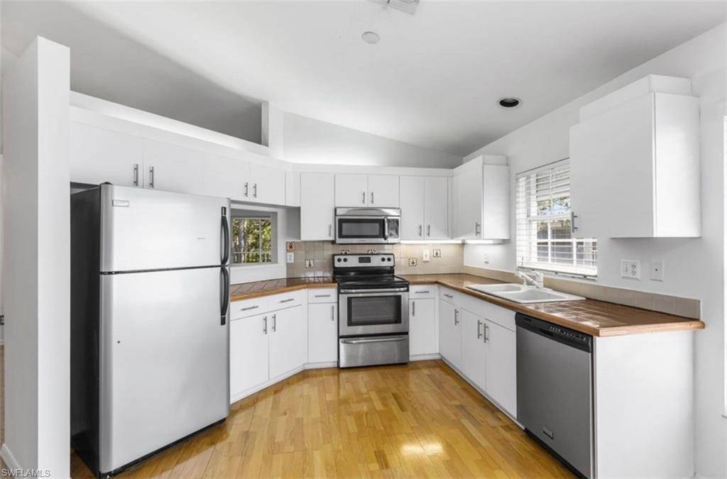 Naples, FL 34109,3730 Fieldstone BLVD #8
