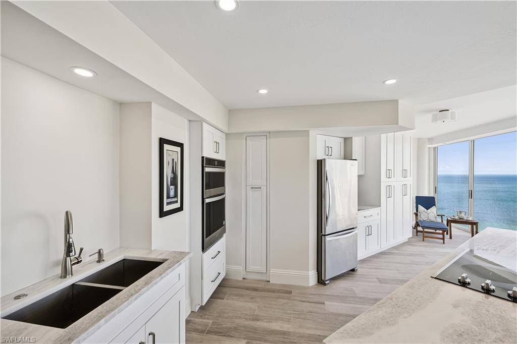 Naples, FL 34103,4041 Gulf Shore BLVD N #1805