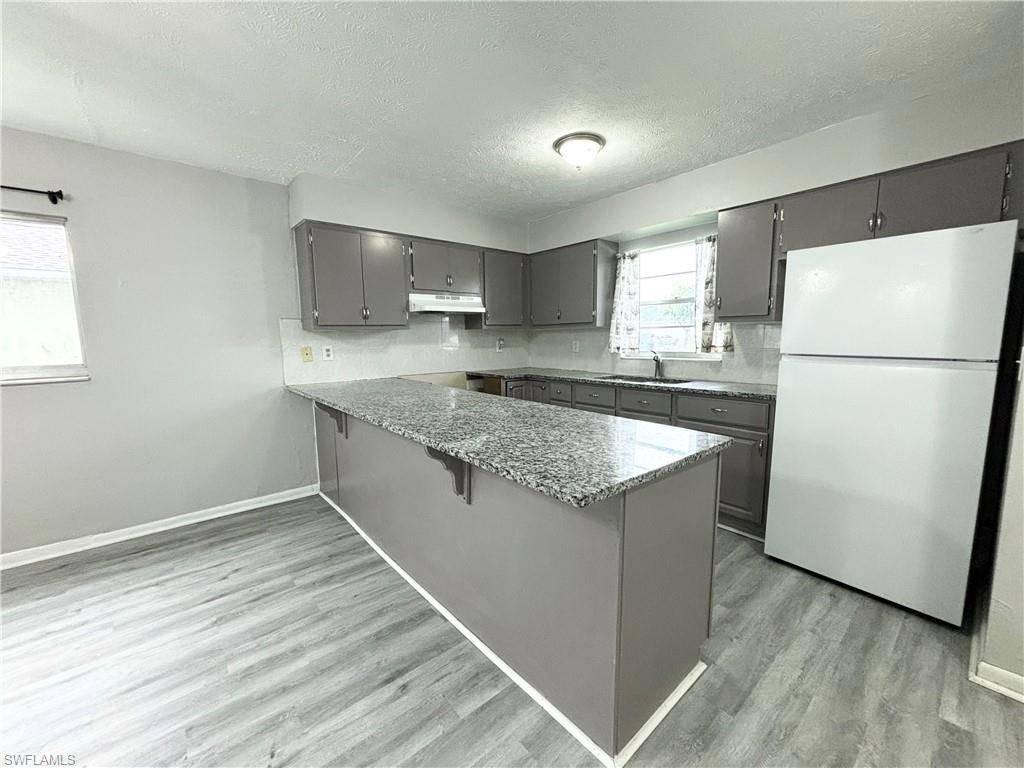 Cape Coral, FL 33991,1720 SW Santa Barbara PL