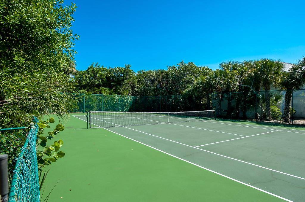 Sanibel, FL 33957,5398 Osprey CT