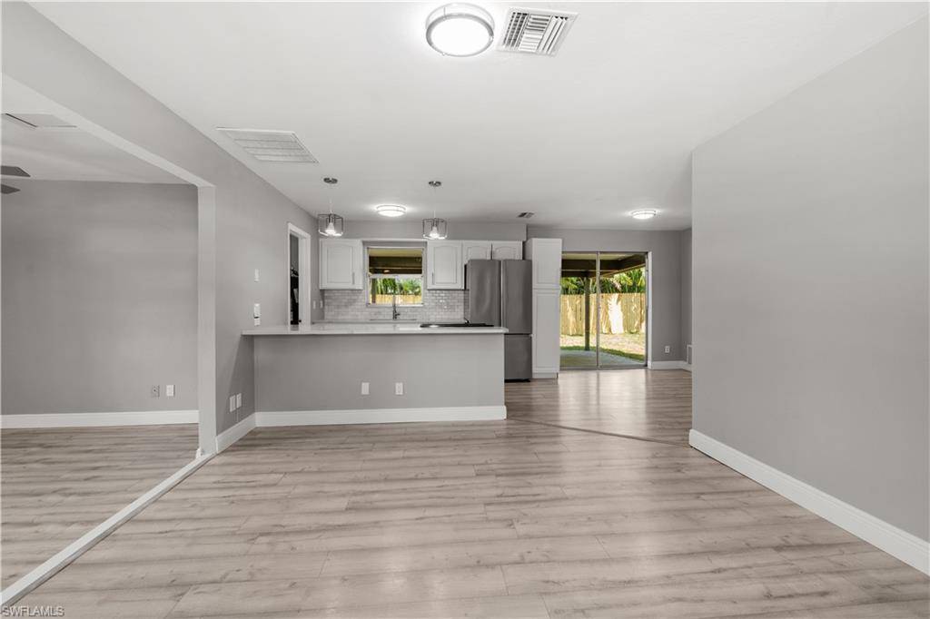 Fort Myers, FL 33967,17313 Lee RD