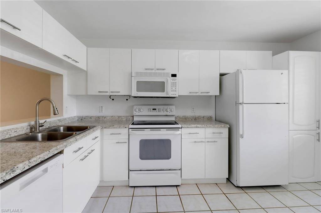 Naples, FL 34109,7779 Jewel LN #103