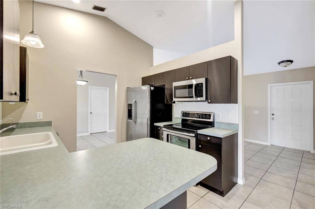Fort Myers, FL 33967,18554 Olive RD
