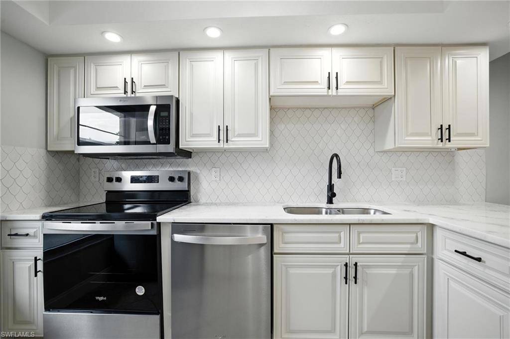 Fort Myers, FL 33908,16001 Dublin CIR #103