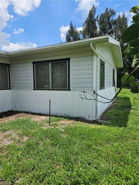 North Fort Myers, FL 33917,287 Poe AVE