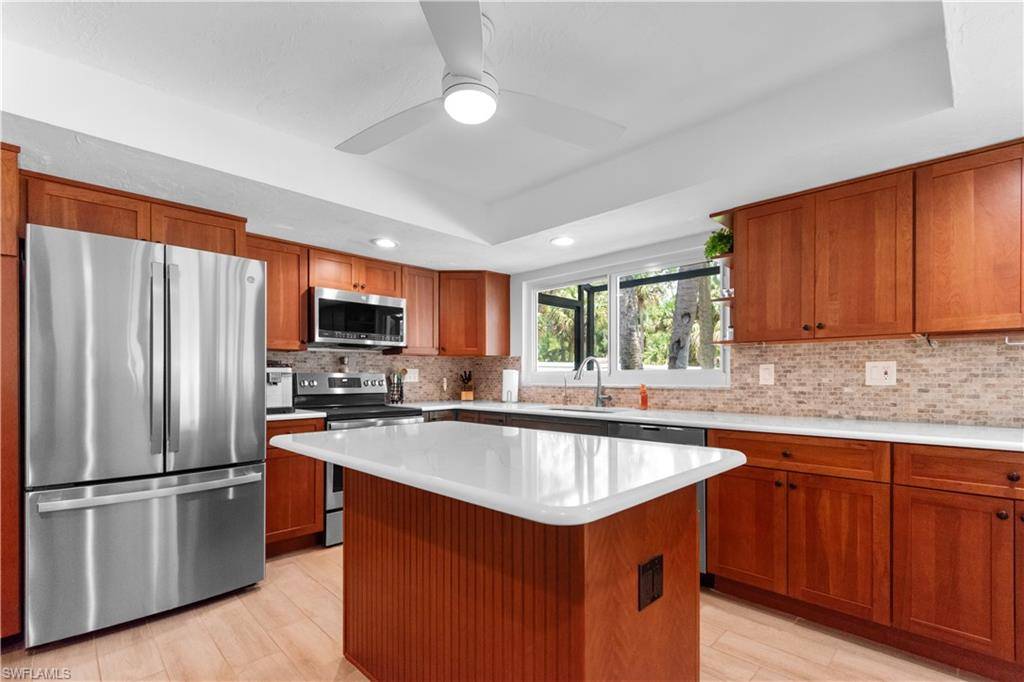 North Fort Myers, FL 33917,18381 Panther Trail LN