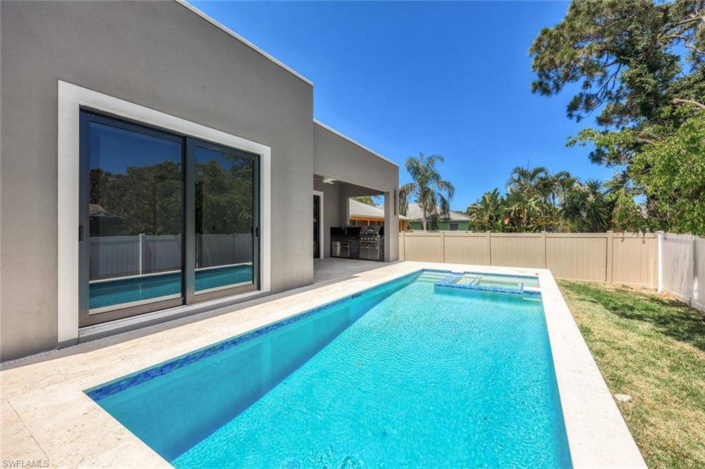 Naples, FL 34103,1297 Trail Terrace DR