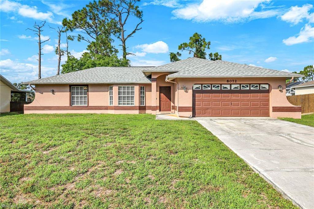 Fort Myers, FL 33967,8072 Cypress DR S