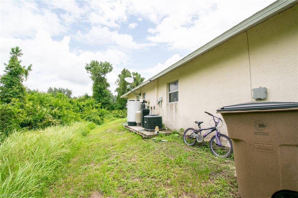 Lehigh Acres, FL 33993,4856/4858 24th ST SW