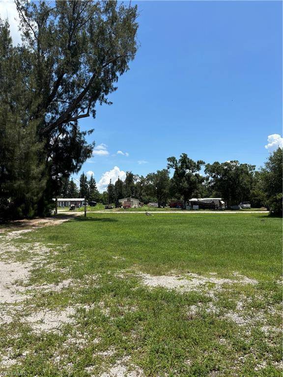 North Fort Myers, FL 33917,6770 Marna LN