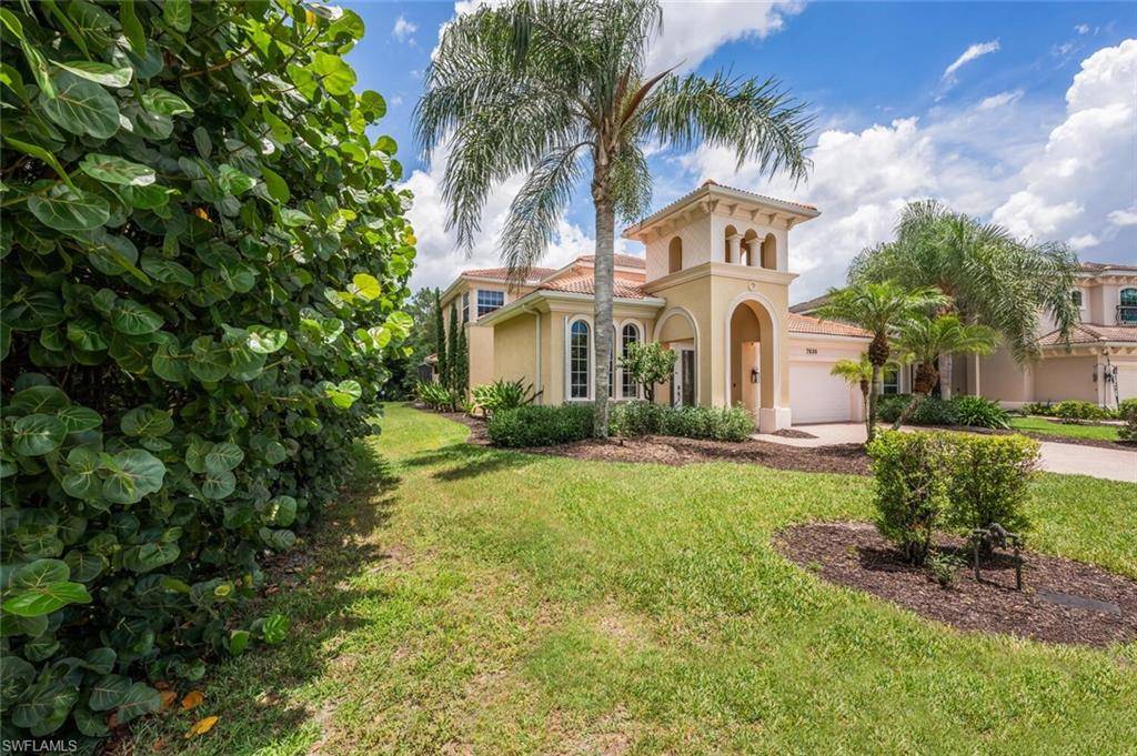 Naples, FL 34112,7839 Martino CIR