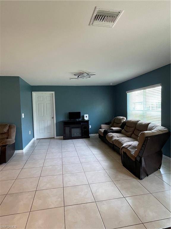 Lehigh Acres, FL 33972,479 Westdale AVE