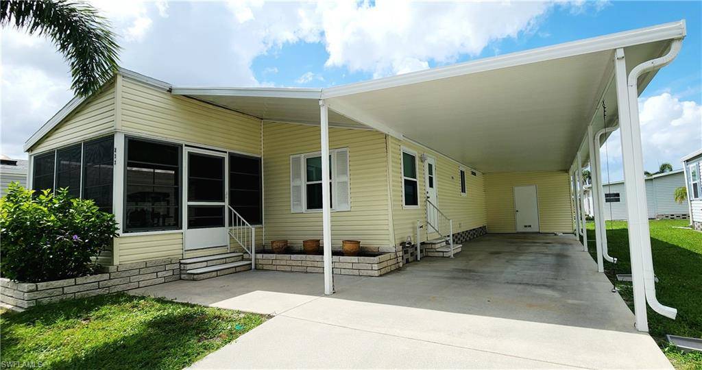 North Fort Myers, FL 33903,233 Rainbow DR