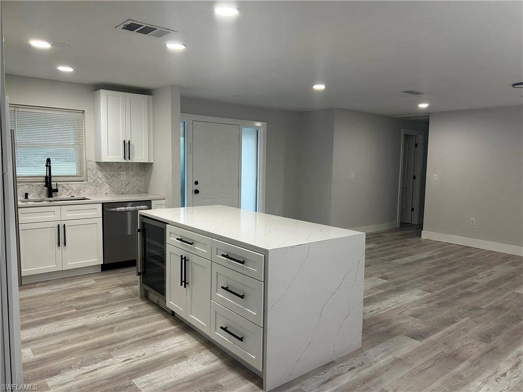 Fort Myers, FL 33905,319 Arlington AVE