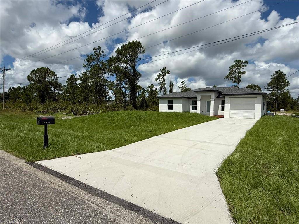 Lehigh Acres, FL 33974,322 McArthur BLVD